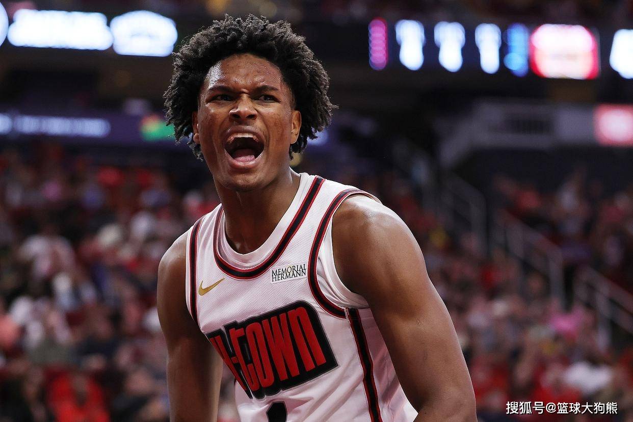 范弗里特因伤报销！火箭队主动改变战术？专家支招：需更快更强硬